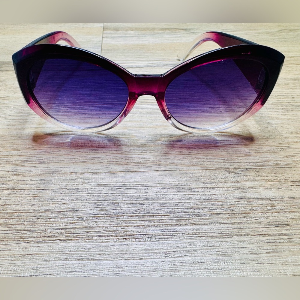Purple Cat-Eye Gradient Sunglasses